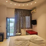 Hotel Golden Flower 3*