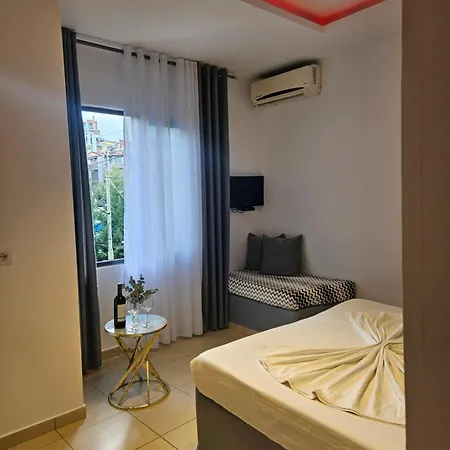 Golden Flower 3* ティラナ