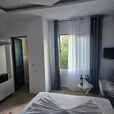 Отель Golden Flower