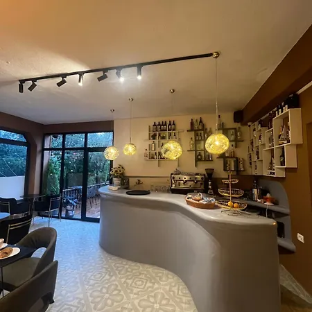 Hotel Golden Flower Tirana