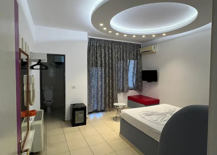 Golden Flower 3* Tirana