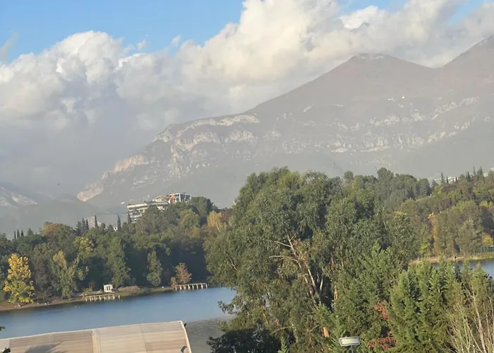 Golden Flower Hotel Tirana