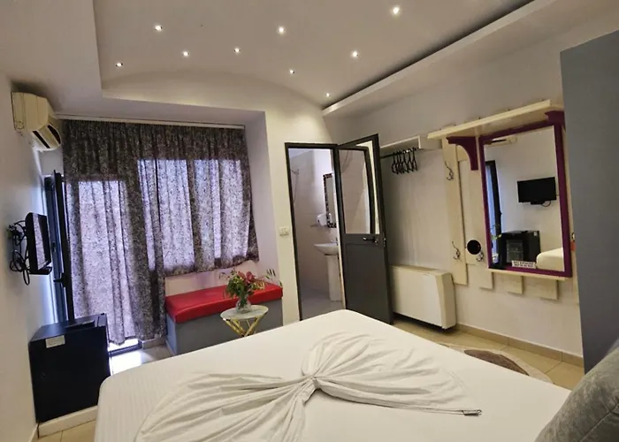 ホテル Golden Flower ティラナ