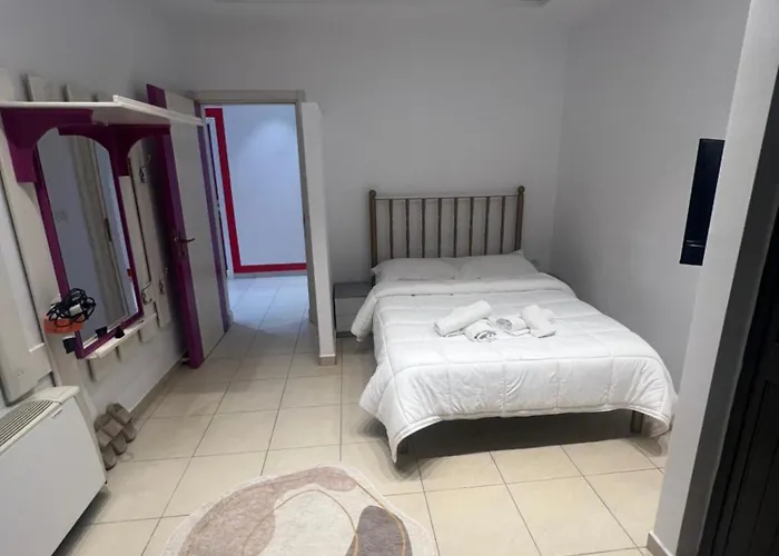 Golden Flower 3* Tirana