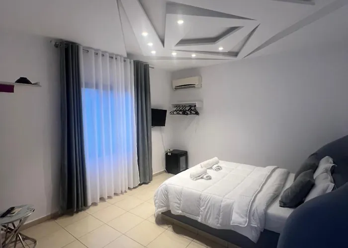 Golden Flower Tirana