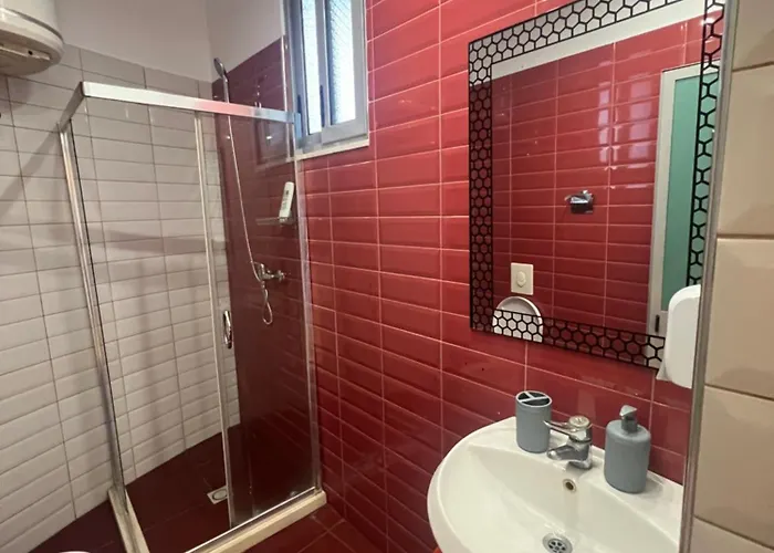 Golden Flower 3* Tirana